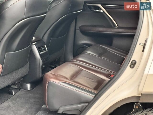 Білий Лексус РХ, об'ємом двигуна 2 л та пробігом 279 тис. км за 26900 $, фото 26 на Automoto.ua