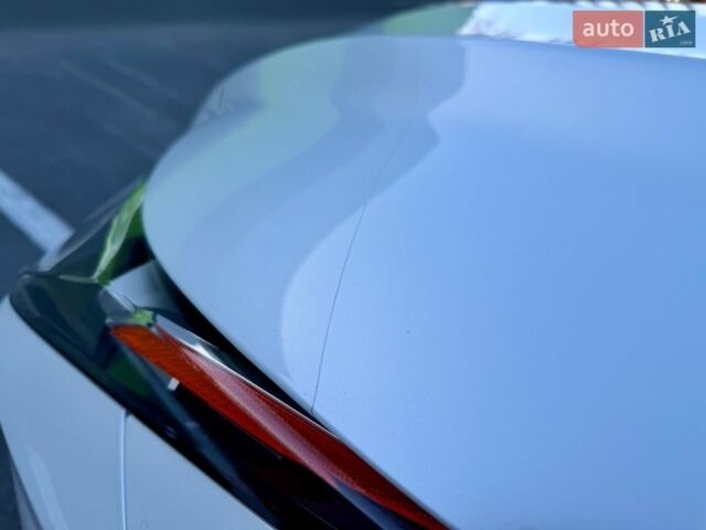 Белый Лексус РХ, объемом двигателя 2 л и пробегом 71 тыс. км за 31900 $, фото 30 на Automoto.ua