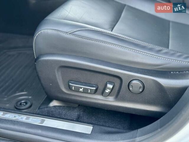 Білий Лексус РХ, об'ємом двигуна 2 л та пробігом 70 тис. км за 32900 $, фото 35 на Automoto.ua