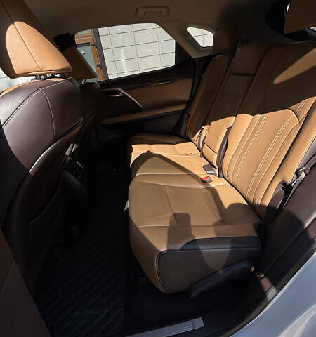 Белый Лексус РХ, объемом двигателя 2 л и пробегом 86 тыс. км за 31900 $, фото 22 на Automoto.ua