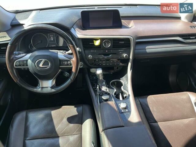 Белый Лексус РХ, объемом двигателя 2 л и пробегом 122 тыс. км за 31000 $, фото 11 на Automoto.ua