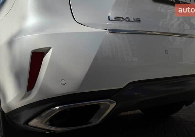 Белый Лексус РХ, объемом двигателя 2 л и пробегом 86 тыс. км за 31900 $, фото 7 на Automoto.ua