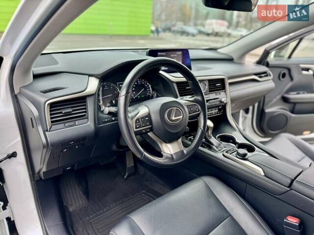 Білий Лексус РХ, об'ємом двигуна 2 л та пробігом 70 тис. км за 32900 $, фото 31 на Automoto.ua
