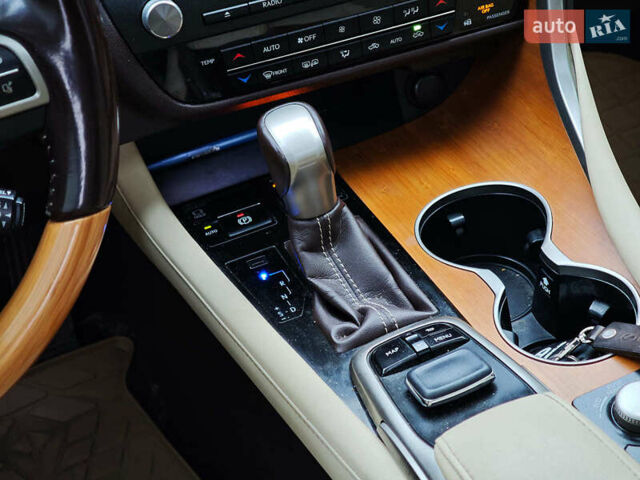Белый Лексус РХ, объемом двигателя 3.5 л и пробегом 99 тыс. км за 30990 $, фото 16 на Automoto.ua