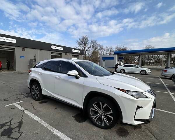 Белый Лексус РХ, объемом двигателя 2 л и пробегом 113 тыс. км за 28888 $, фото 1 на Automoto.ua