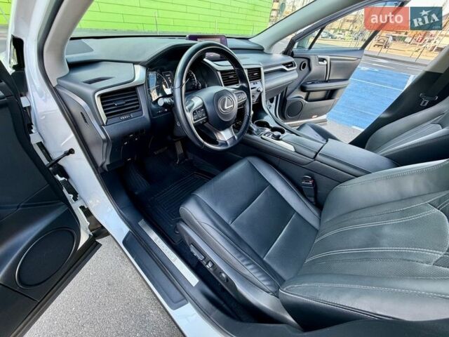 Белый Лексус РХ, объемом двигателя 2 л и пробегом 71 тыс. км за 31900 $, фото 33 на Automoto.ua