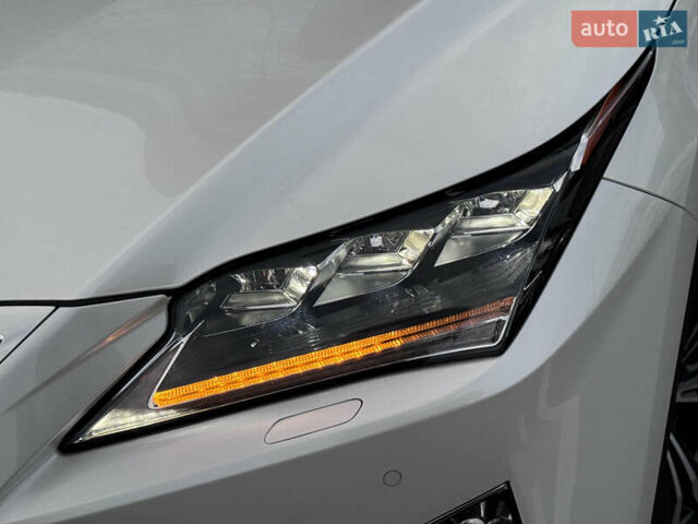 Білий Лексус РХ, об'ємом двигуна 2 л та пробігом 179 тис. км за 29990 $, фото 30 на Automoto.ua