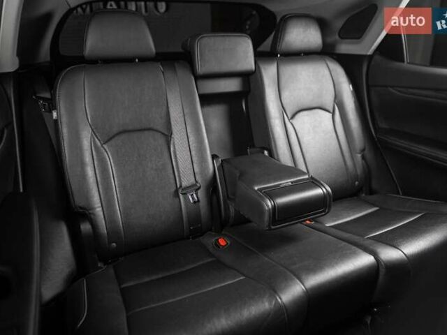 Белый Лексус РХ, объемом двигателя 3.46 л и пробегом 183 тыс. км за 27508 $, фото 12 на Automoto.ua