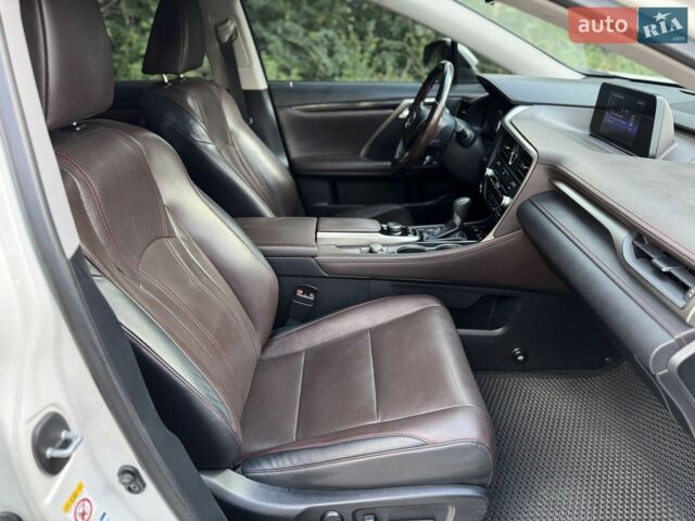 Білий Лексус РХ, об'ємом двигуна 2 л та пробігом 175 тис. км за 28000 $, фото 11 на Automoto.ua