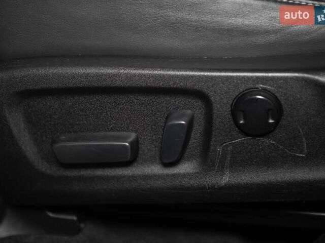 Белый Лексус РХ, объемом двигателя 3.46 л и пробегом 183 тыс. км за 27508 $, фото 56 на Automoto.ua