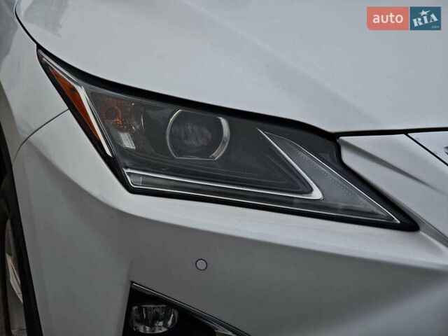 Белый Лексус РХ, объемом двигателя 3.5 л и пробегом 99 тыс. км за 30990 $, фото 5 на Automoto.ua