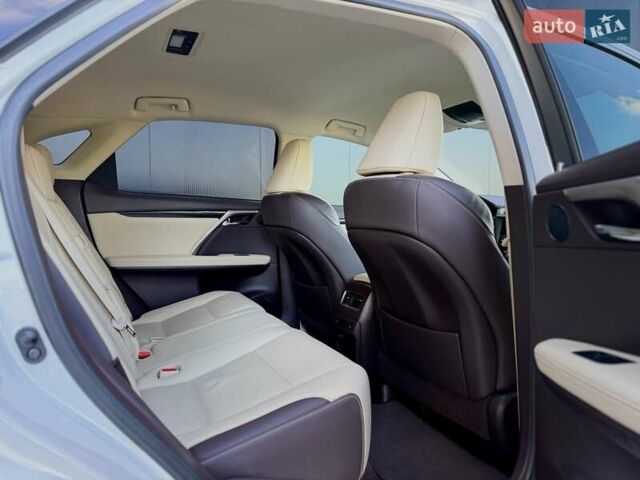 Белый Лексус РХ, объемом двигателя 2 л и пробегом 123 тыс. км за 28200 $, фото 15 на Automoto.ua