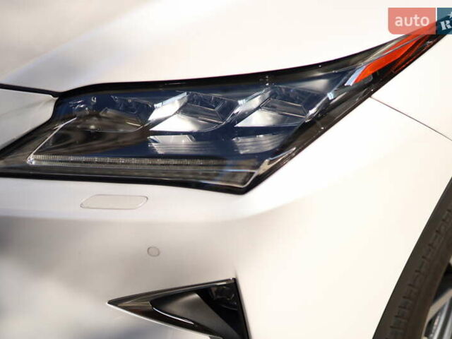 Белый Лексус РХ, объемом двигателя 2 л и пробегом 86 тыс. км за 31900 $, фото 4 на Automoto.ua