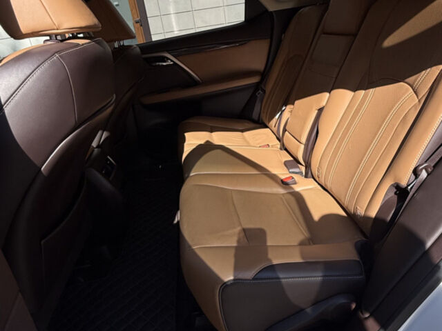 Білий Лексус РХ, об'ємом двигуна 2 л та пробігом 86 тис. км за 31900 $, фото 22 на Automoto.ua