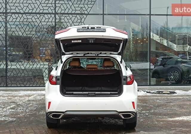 Білий Лексус РХ, об'ємом двигуна 2 л та пробігом 184 тис. км за 28879 $, фото 9 на Automoto.ua
