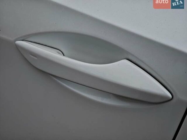 Белый Лексус РХ, объемом двигателя 3.5 л и пробегом 99 тыс. км за 30990 $, фото 17 на Automoto.ua