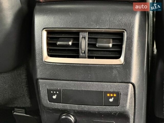 Білий Лексус РХ, об'ємом двигуна 2 л та пробігом 279 тис. км за 26900 $, фото 31 на Automoto.ua