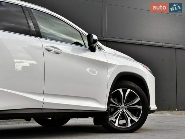 Білий Лексус РХ, об'ємом двигуна 2 л та пробігом 279 тис. км за 26900 $, фото 6 на Automoto.ua