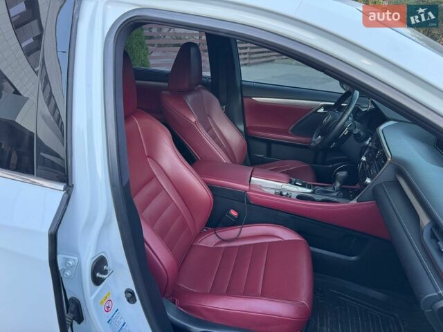 Белый Лексус РХ, объемом двигателя 2 л и пробегом 134 тыс. км за 35300 $, фото 15 на Automoto.ua