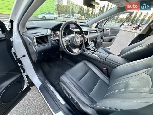 Білий Лексус РХ, об'ємом двигуна 2 л та пробігом 70 тис. км за 32900 $, фото 24 на Automoto.ua