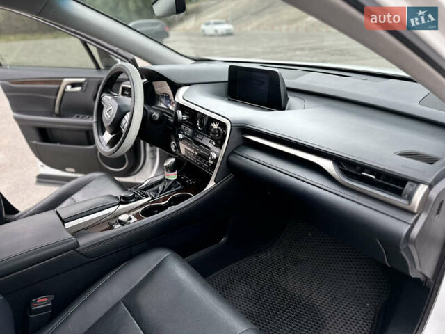 Білий Лексус РХ, об'ємом двигуна 3.46 л та пробігом 163 тис. км за 27000 $, фото 28 на Automoto.ua