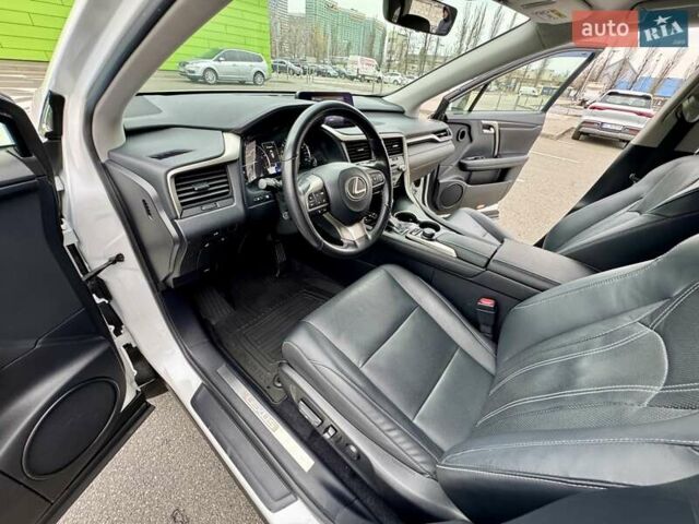 Білий Лексус РХ, об'ємом двигуна 2 л та пробігом 70 тис. км за 32900 $, фото 29 на Automoto.ua