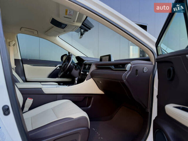 Белый Лексус РХ, объемом двигателя 2 л и пробегом 123 тыс. км за 28200 $, фото 14 на Automoto.ua