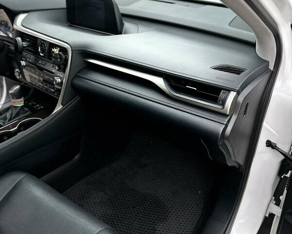 Білий Лексус РХ, об'ємом двигуна 3.46 л та пробігом 163 тис. км за 27000 $, фото 27 на Automoto.ua