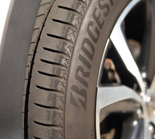 Белый Лексус РХ, объемом двигателя 2 л и пробегом 86 тыс. км за 31900 $, фото 14 на Automoto.ua