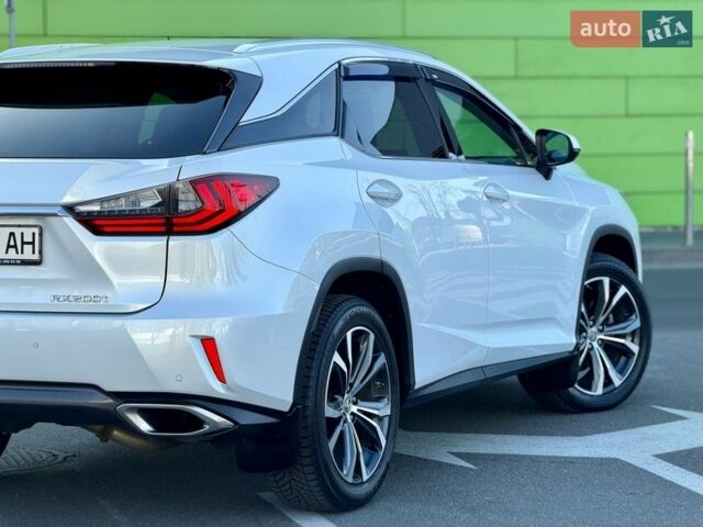 Белый Лексус РХ, объемом двигателя 2 л и пробегом 71 тыс. км за 31900 $, фото 17 на Automoto.ua
