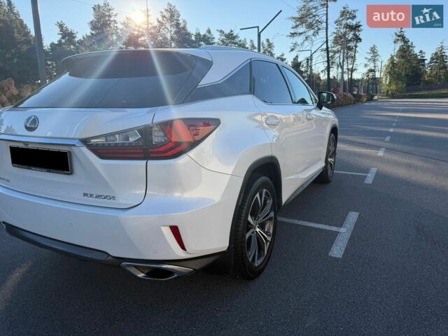 Білий Лексус РХ, об'ємом двигуна 2 л та пробігом 128 тис. км за 36000 $, фото 5 на Automoto.ua