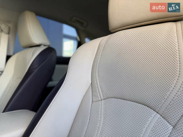 Белый Лексус РХ, объемом двигателя 2 л и пробегом 123 тыс. км за 28200 $, фото 23 на Automoto.ua