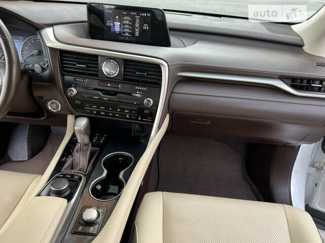 Лексус РХ 2016 у Виннице на Automoto.ua Белый Лексус РХ, об'ємом двигуна 2 л та пробігом 80 тис. км за 38600 $, фото 1 на Automoto.ua