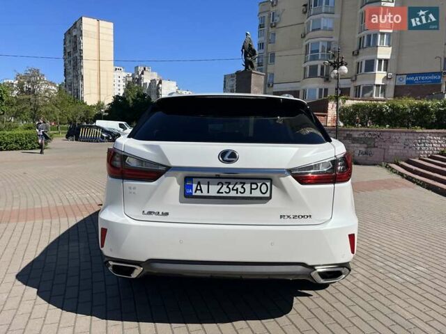Белый Лексус РХ, объемом двигателя 2 л и пробегом 122 тыс. км за 31000 $, фото 4 на Automoto.ua
