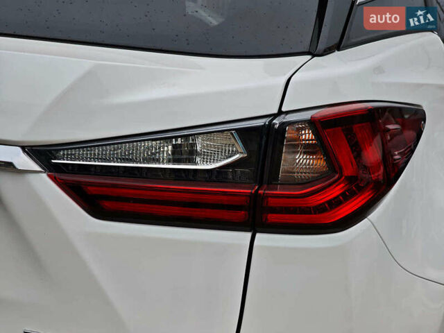 Белый Лексус РХ, объемом двигателя 3.5 л и пробегом 99 тыс. км за 30990 $, фото 10 на Automoto.ua