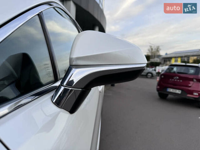 Білий Лексус РХ, об'ємом двигуна 2 л та пробігом 179 тис. км за 29990 $, фото 46 на Automoto.ua