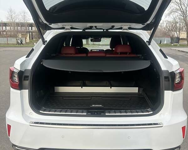 Белый Лексус РХ, объемом двигателя 2 л и пробегом 142 тыс. км за 35500 $, фото 8 на Automoto.ua