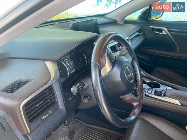 Білий Лексус РХ, об'ємом двигуна 2 л та пробігом 153 тис. км за 27500 $, фото 10 на Automoto.ua