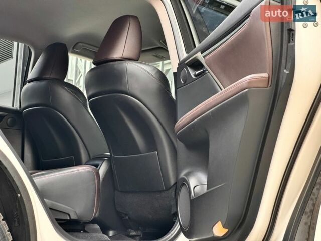 Білий Лексус РХ, об'ємом двигуна 2 л та пробігом 279 тис. км за 26900 $, фото 28 на Automoto.ua