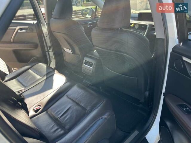 Белый Лексус РХ, объемом двигателя 2 л и пробегом 122 тыс. км за 31000 $, фото 15 на Automoto.ua