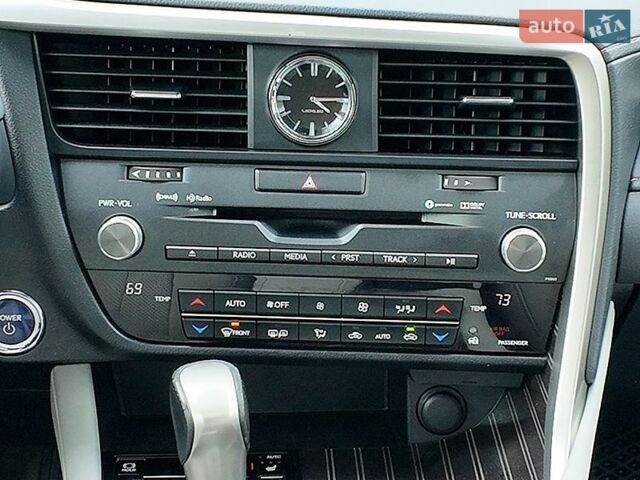 Белый Лексус РХ, объемом двигателя 3.46 л и пробегом 158 тыс. км за 34999 $, фото 40 на Automoto.ua