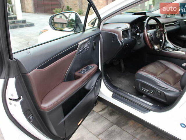 Білий Лексус РХ, об'ємом двигуна 2 л та пробігом 117 тис. км за 31500 $, фото 9 на Automoto.ua