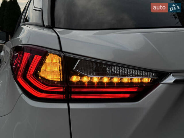 Білий Лексус РХ, об'ємом двигуна 2 л та пробігом 179 тис. км за 29990 $, фото 11 на Automoto.ua