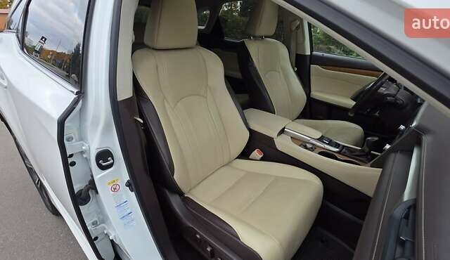 Білий Лексус РХ, об'ємом двигуна 3.46 л та пробігом 130 тис. км за 34500 $, фото 88 на Automoto.ua