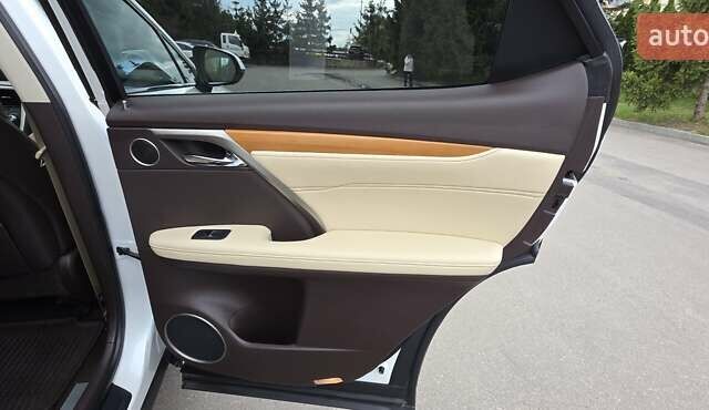 Білий Лексус РХ, об'ємом двигуна 3.46 л та пробігом 130 тис. км за 34500 $, фото 83 на Automoto.ua