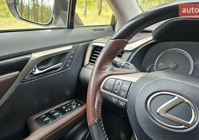 Белый Лексус РХ, объемом двигателя 2 л и пробегом 105 тыс. км за 35400 $, фото 5 на Automoto.ua