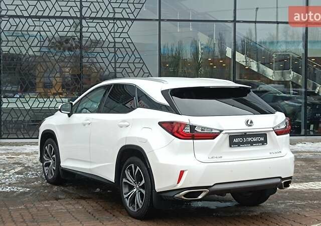 Білий Лексус РХ, об'ємом двигуна 2 л та пробігом 184 тис. км за 28879 $, фото 1 на Automoto.ua