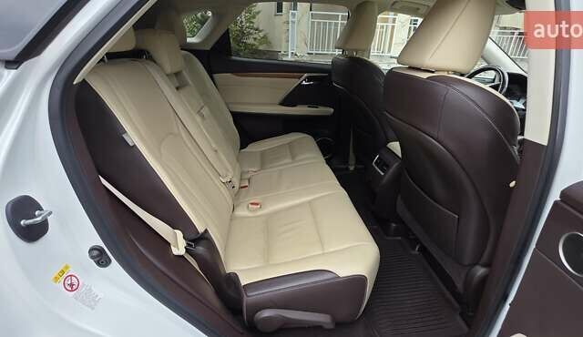 Білий Лексус РХ, об'ємом двигуна 3.46 л та пробігом 130 тис. км за 34500 $, фото 84 на Automoto.ua