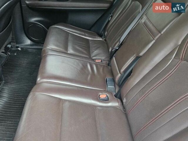 Белый Лексус РХ, объемом двигателя 2 л и пробегом 175 тыс. км за 28000 $, фото 4 на Automoto.ua