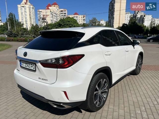 Белый Лексус РХ, объемом двигателя 2 л и пробегом 122 тыс. км за 31000 $, фото 5 на Automoto.ua
